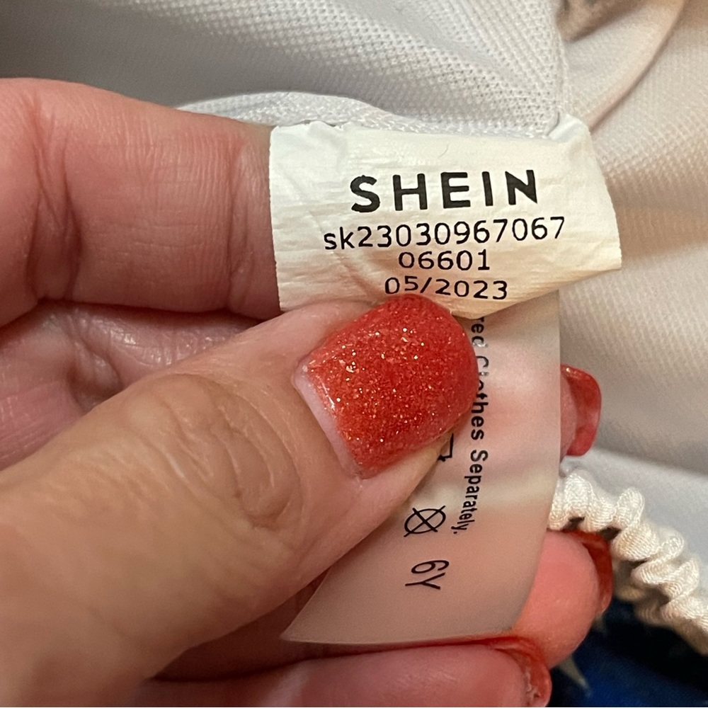 SHEIN Red and White Patriotic Shorts - Picture 3 of 5